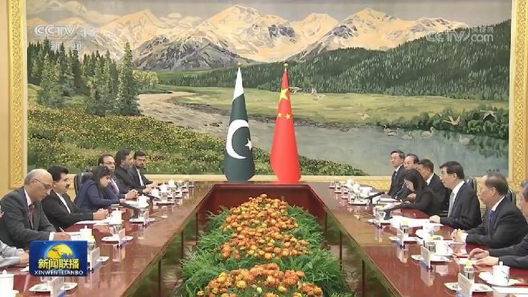 王沪宁会见越共中央委员、越南祖国阵线中央副主席兼秘书长阮氏秋荷